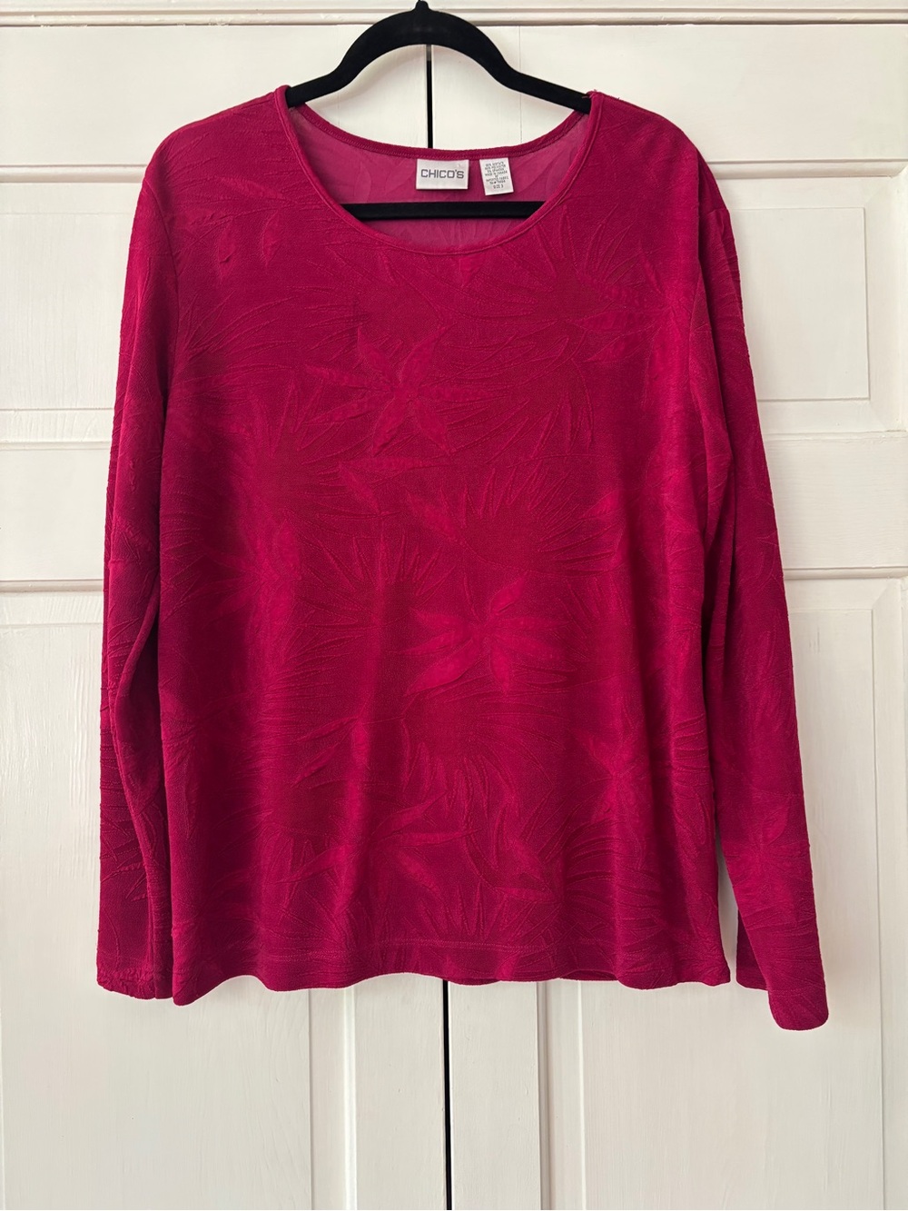 Chico's Size 3 Leaf Print Long Sleeve Texture Blouse Top Berry Magenta Chicos XL